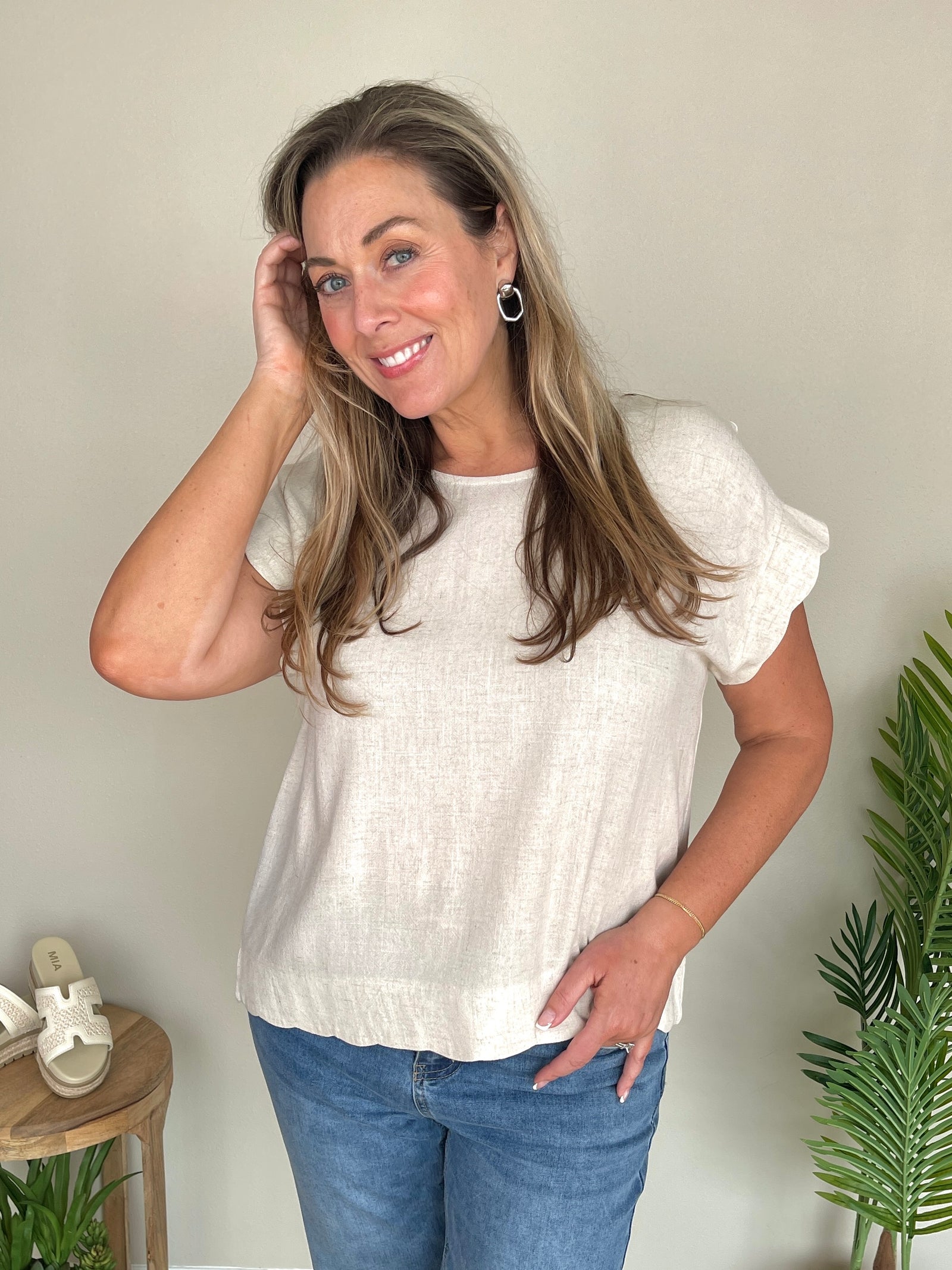Catch Me On Vacation Top - Cream