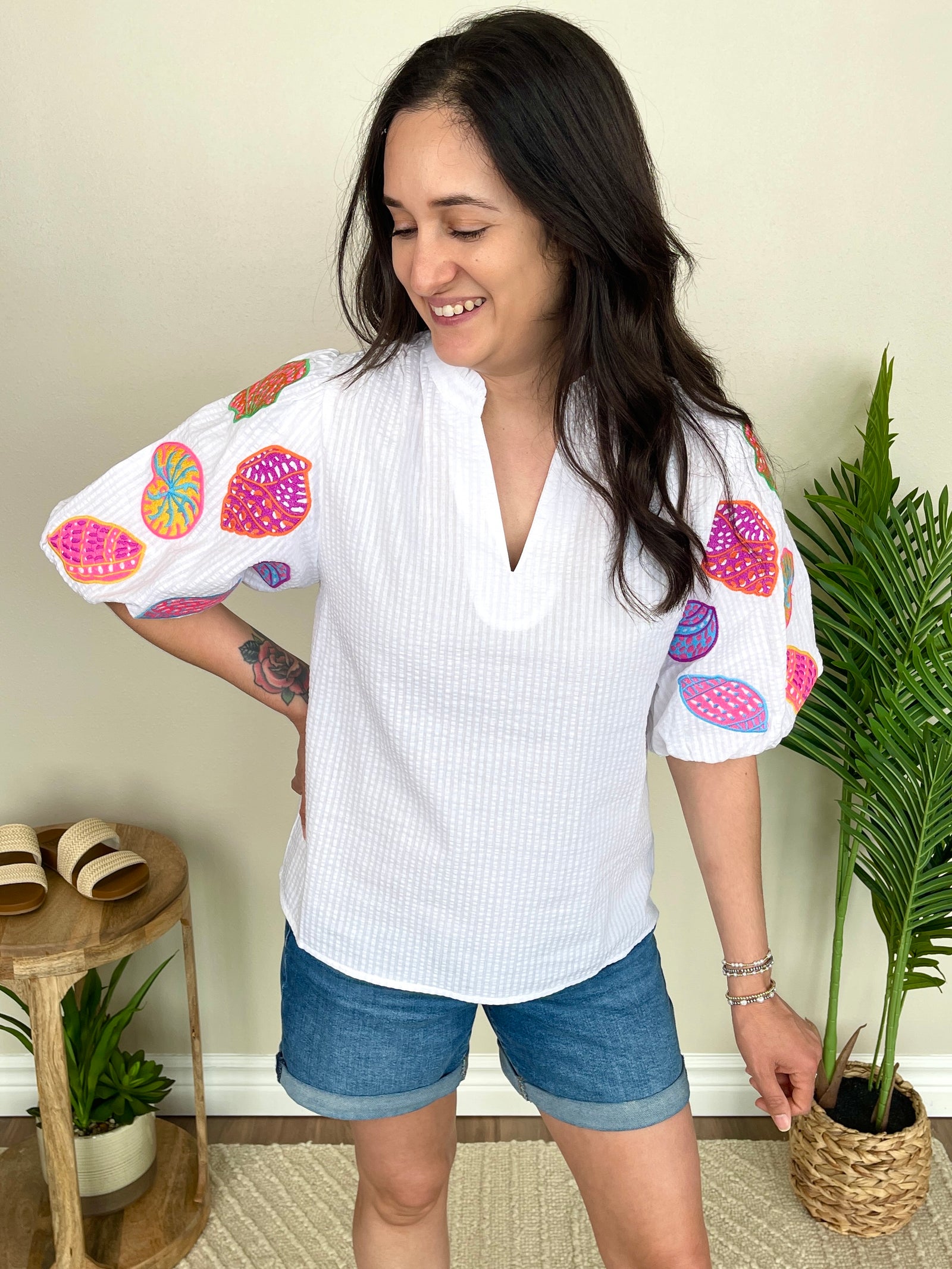 Fluorescent Shells Top