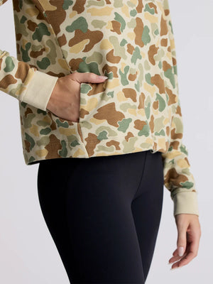 Free Fly Women's Bamboo Lightweight Fleece Cropped Hoodie | Vintage Camo