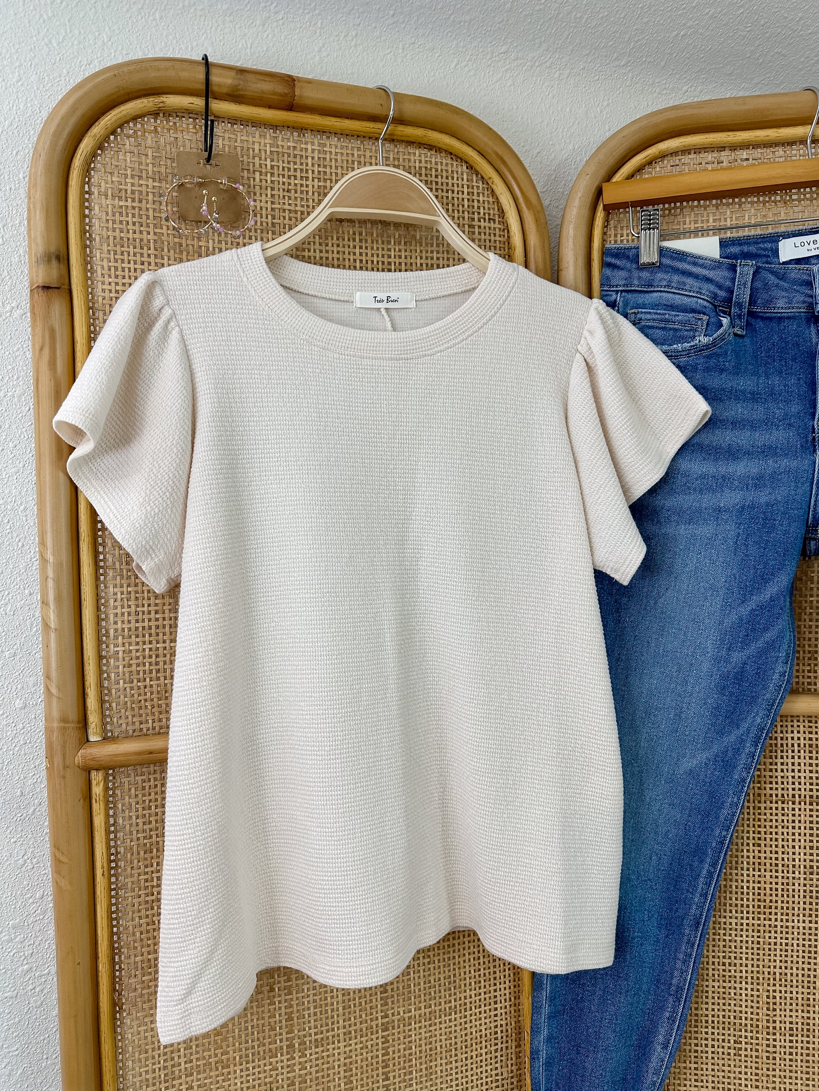 Cloud Basic Top w/ Ruffled Sleeves | Cream