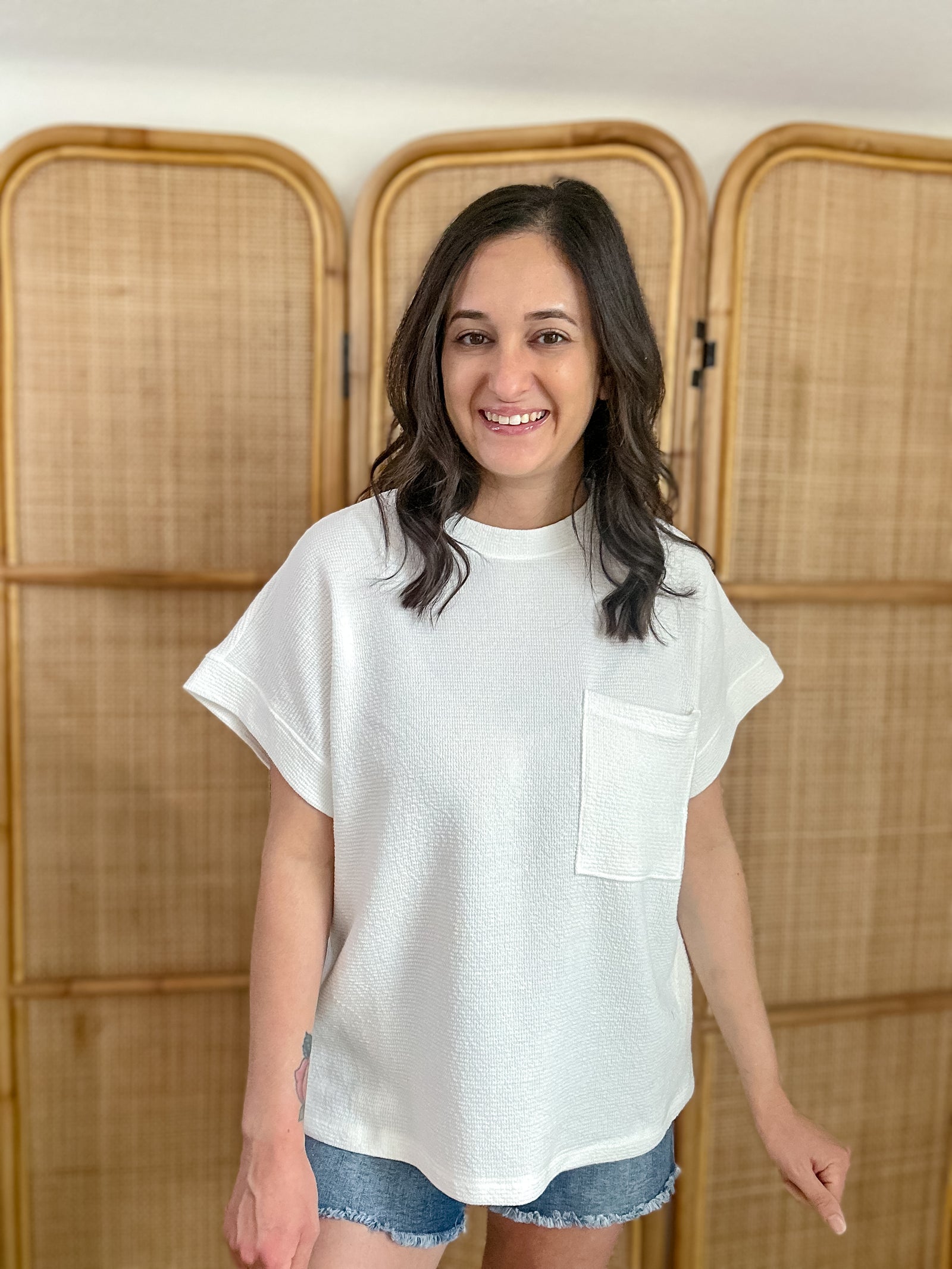 Round Neck Cloud Pocket Top | White