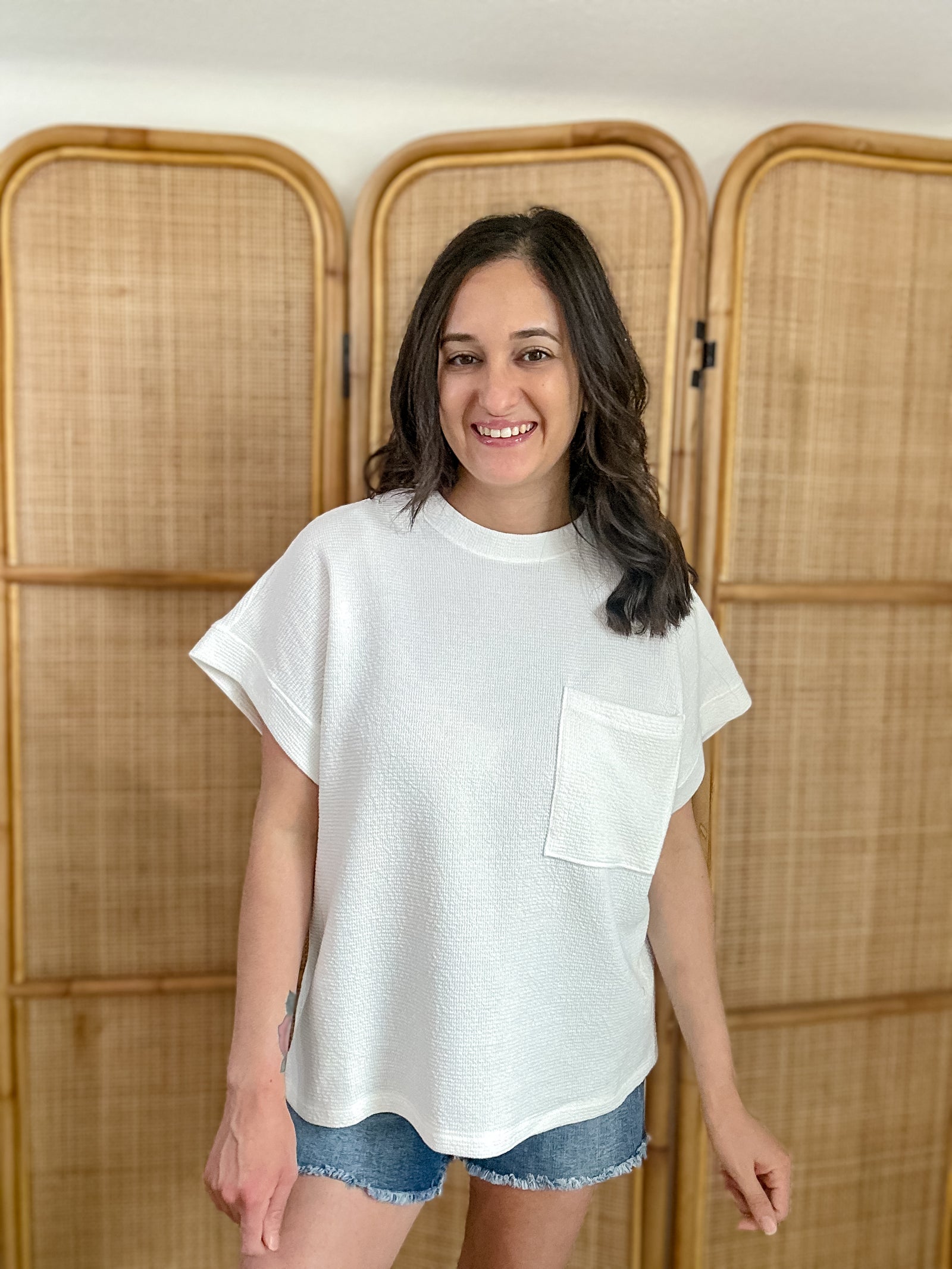 Round Neck Cloud Pocket Top | White