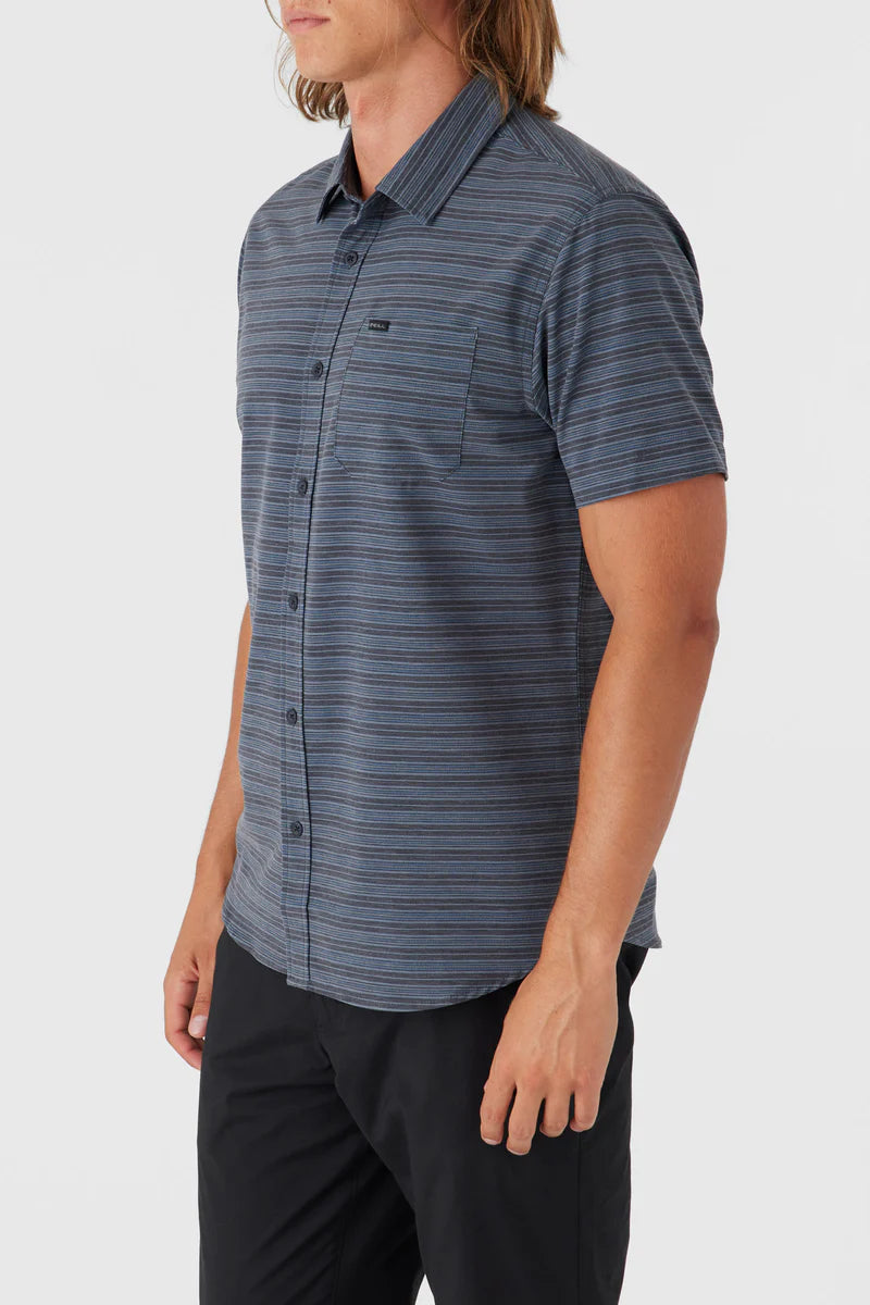 O'Neill TRVLR UPF Stripe Standard Shirt | Black