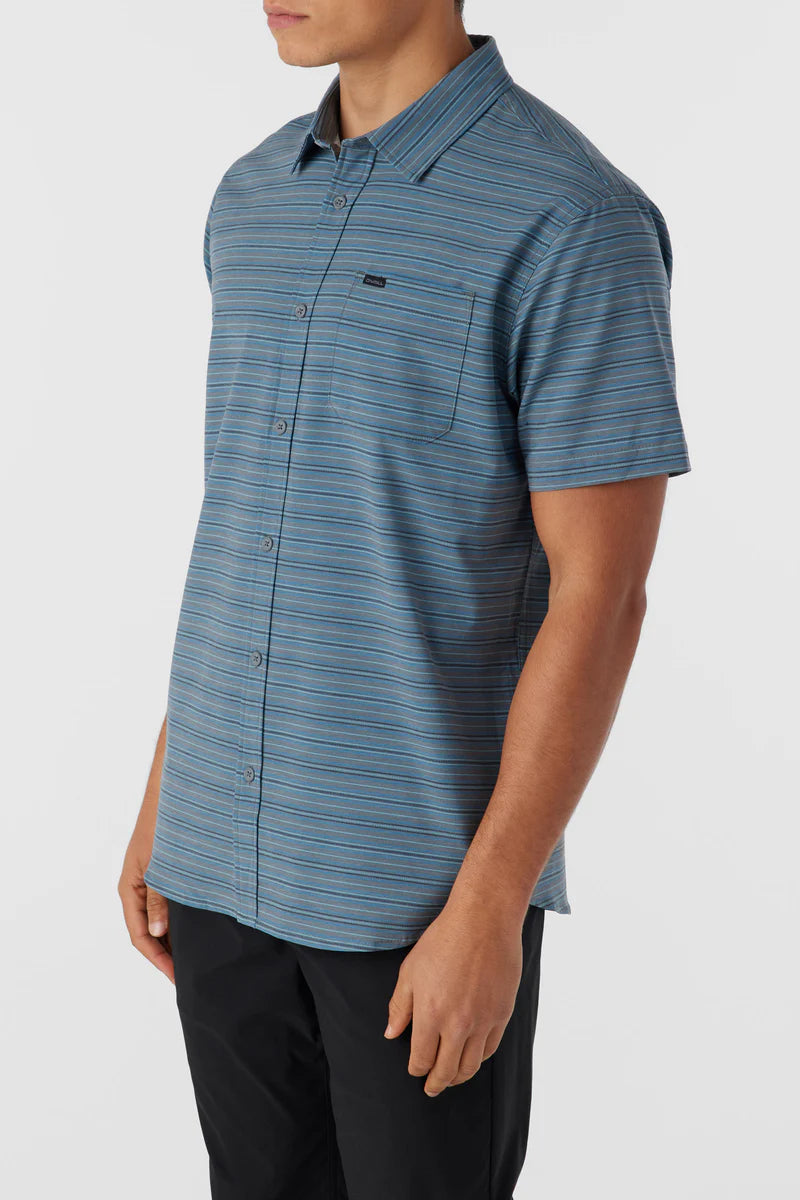 O'Neill TRVLR UPF Stripe Standard Shirt | Grey