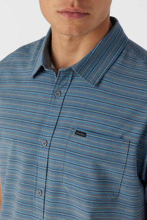 O'Neill TRVLR UPF Stripe Standard Shirt | Grey