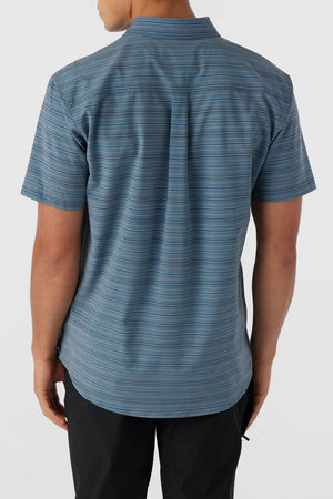 O'Neill TRVLR UPF Stripe Standard Shirt | Grey