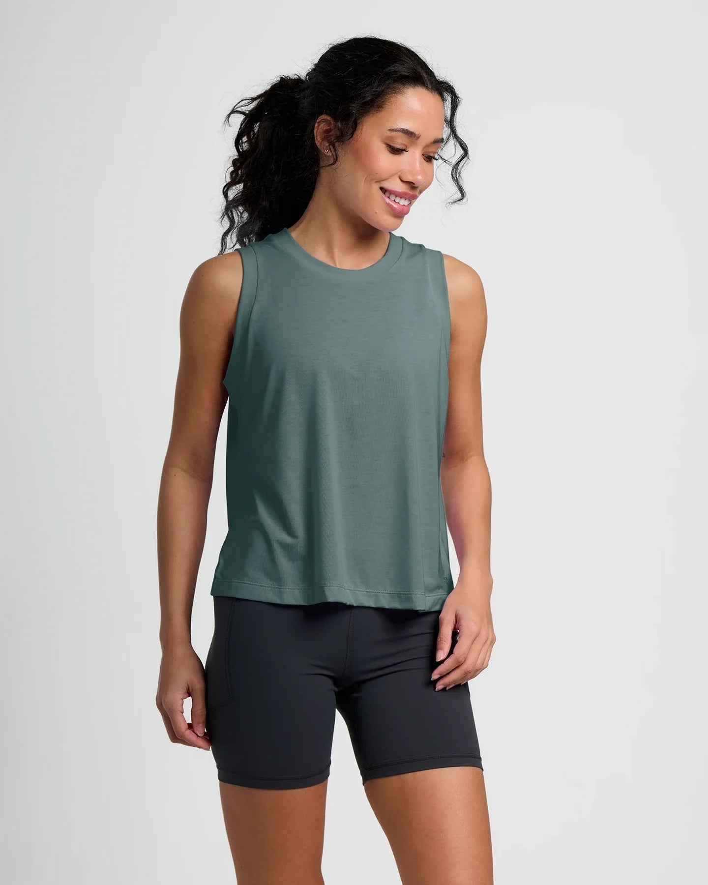 Free Fly Women's Elevate Lightweight Tank | Stormy Sea